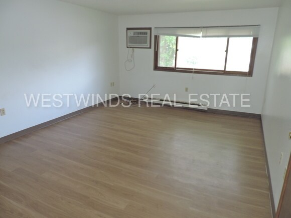 Foto principal - 190 Sugar Creek Ln