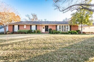 Building Photo - 6926 Colfax Dr