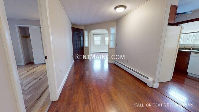 Foto del edificio - 198 Main Rd N