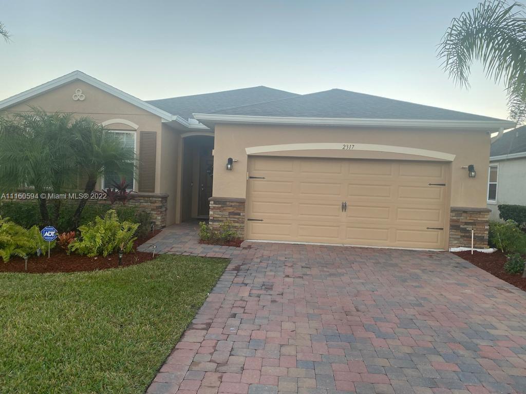 Foto principal - 2317 Trail Ridge Ct