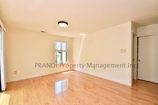 Foto del edificio - 18 Somerset Pl