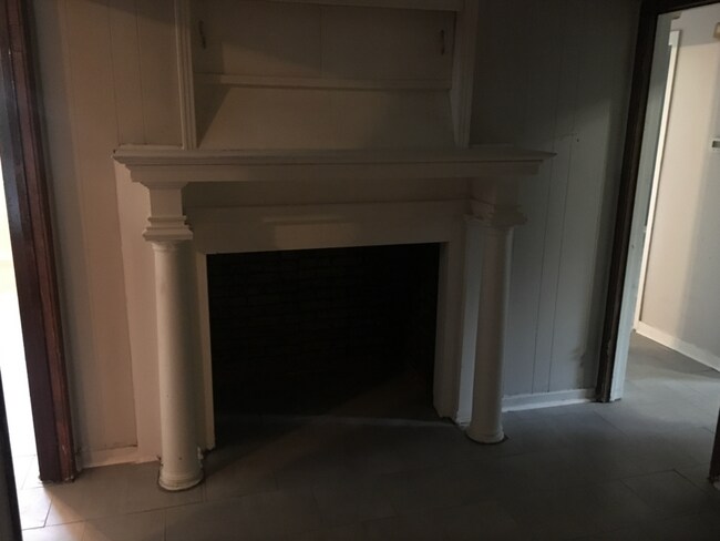 Foto del edificio - 2645 Queensroad Ave
