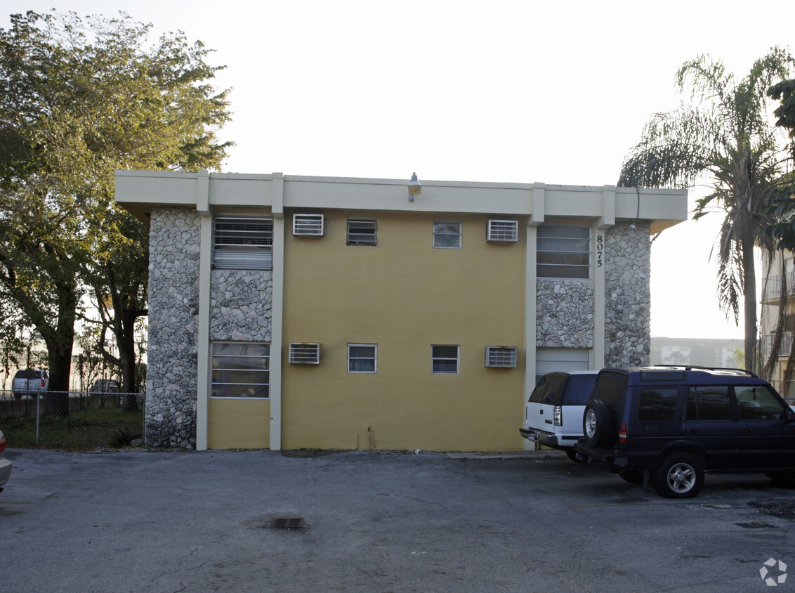 Building Photo - Dadeland Cove Apts