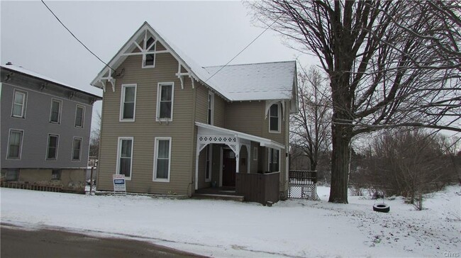 Building Photo - 6 Van Buren St