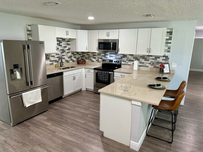 Foto del edificio - 7301 Mitchell Ranch Rd