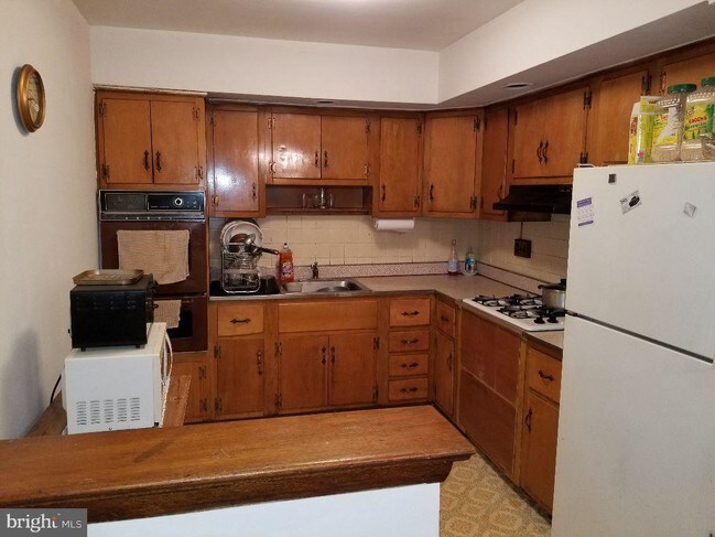 Foto del edificio - 8115 Ferndale St