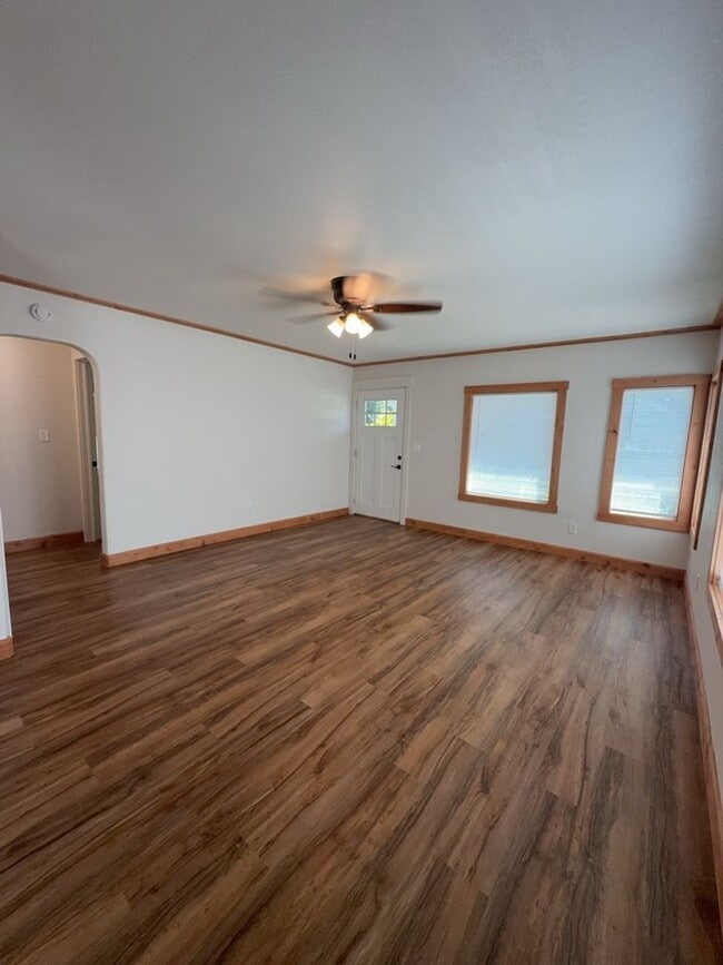 Building Photo - Charming 2 Bed, 1 Bath Home in Grants Pass
