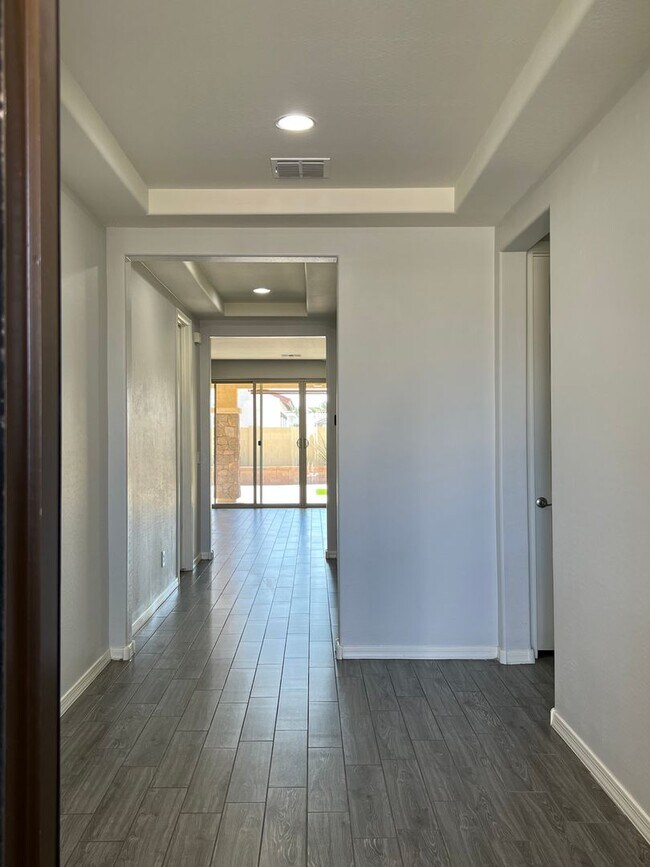 Building Photo - 2019 Build in Gated East Mark Community