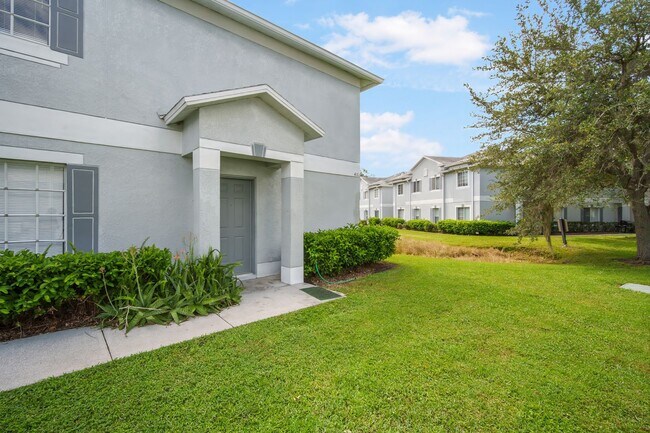Foto del edificio - Riverwalk Retreat: Updated 3BR Townhome in...