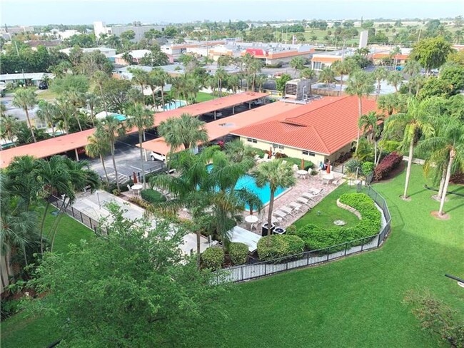 Foto del edificio - 2350 NE 14th Street Causeway