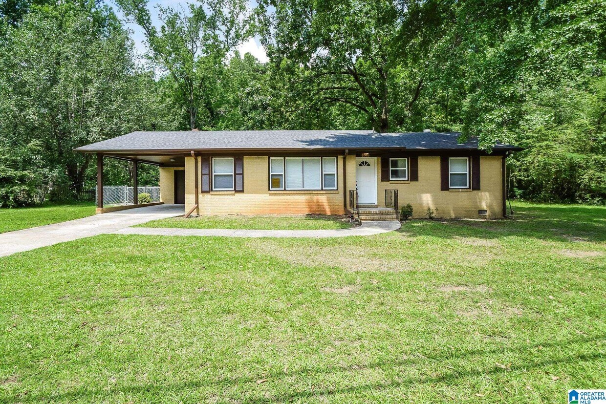 Foto principal - 2740 5th St NE