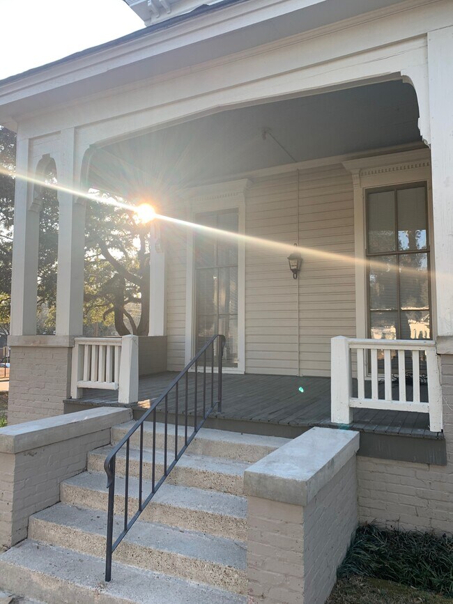 Foto del edificio - 2427 Vineville Ave