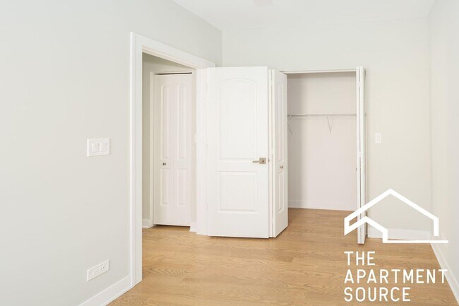 Foto del edificio - 4841 N Wolcott Ave