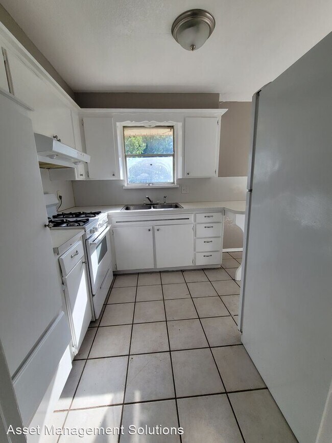 Foto del edificio - 5 br, 1.5 bath House - 1521 Tudor