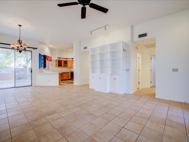 Building Photo - Beautiful 2-Bedroom, 2-Bath Home with Community Pool