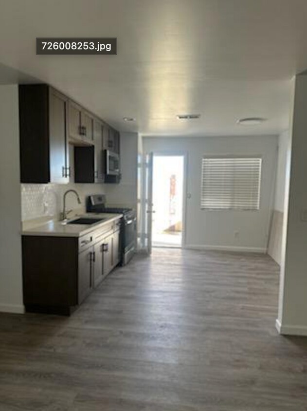Foto principal - 2812 28th St W