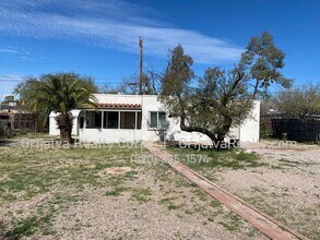 Building Photo - 4025 E Montecito St