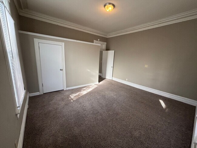 Foto del edificio - 1023/1025 N Campbell Ave