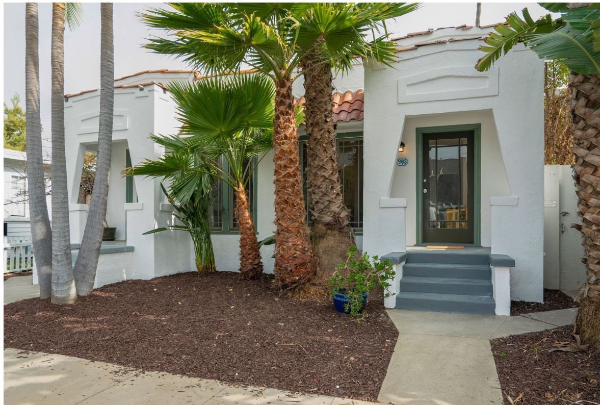 908 Victoria Ave. VENICE CA 90291 - 908 Victoria Ct