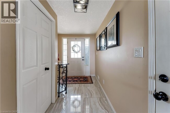 Building Photo - 235 Red Clover Ct