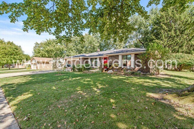 Building Photo - Charming 3-Bed, 2-Bath Home in Perry Towns...