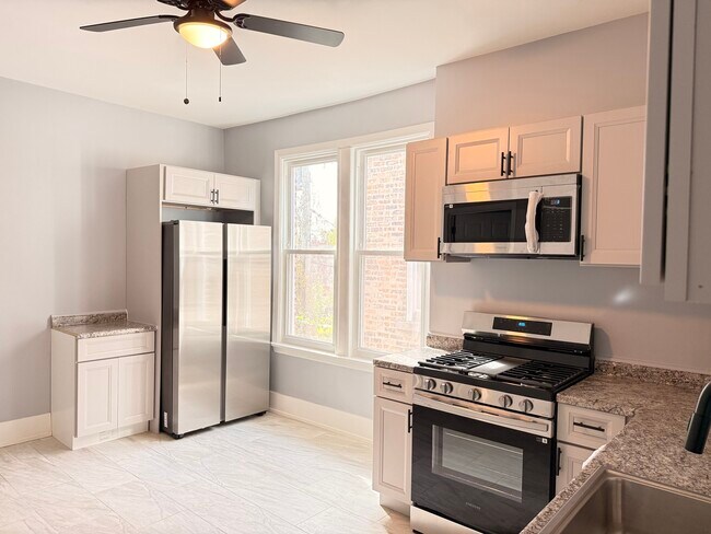 Foto del edificio - 3821 W Fillmore St