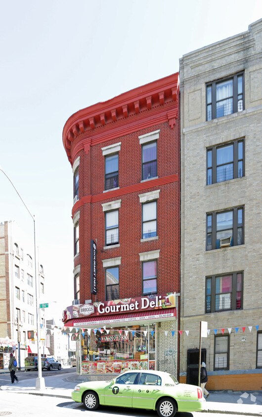 Foto del edificio - 2650 Briggs Ave