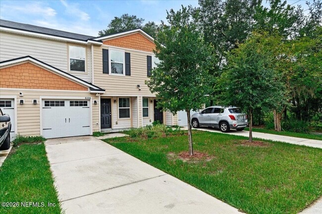 Building Photo - 8206 Halls Hammock Ct