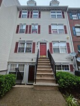 Building Photo - 157 W Market St