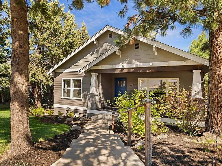 Primary Photo - 3256 NW Bungalow Dr