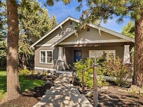 Building Photo - 3256 NW Bungalow Dr