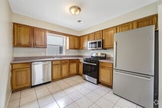 Building Photo - 14 Birks Pl