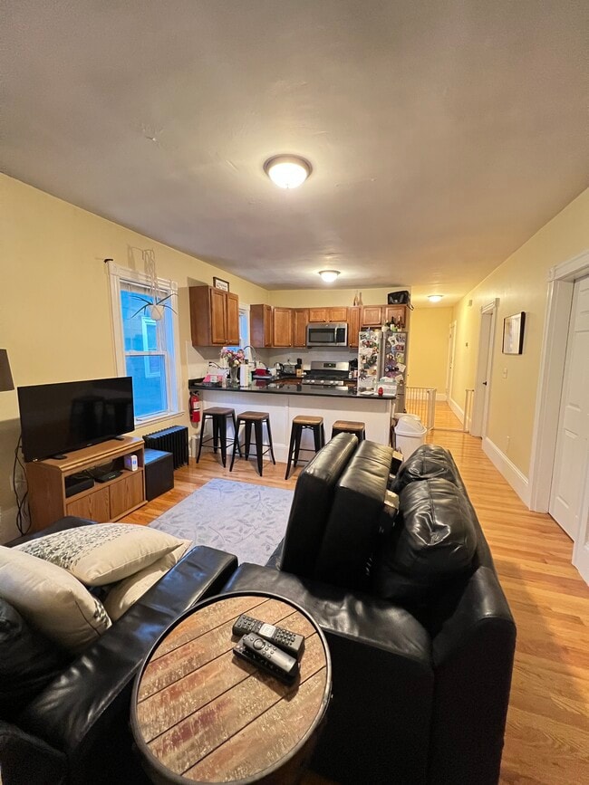 Building Photo - 42 Gorham St