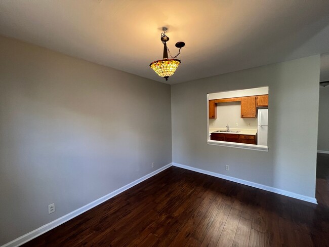 Foto del edificio - 2BR 1BA Duplex on Ridgely Road in Murfrees...