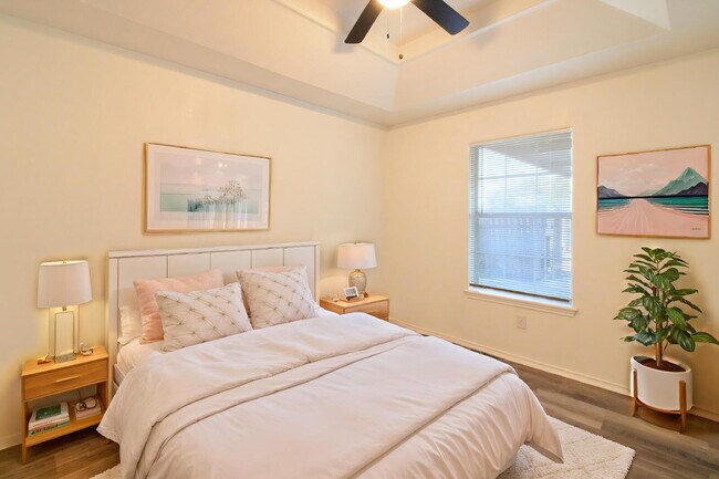 Foto del edificio - 1308 W Prosperity Dr