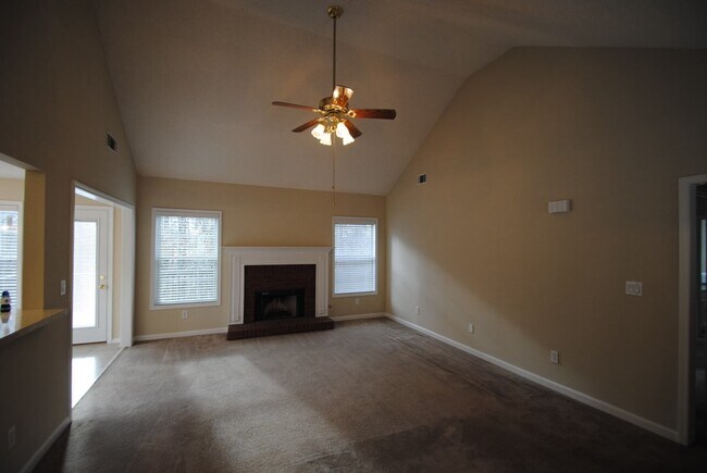 Building Photo - 157 Cheryl Ct