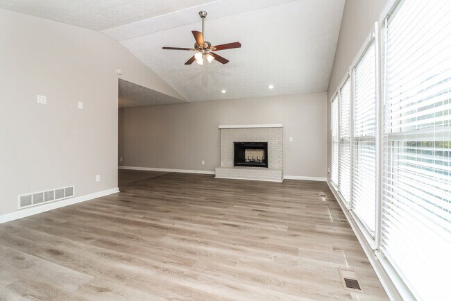 Foto del edificio - 700 Gregory Manor Dr SW