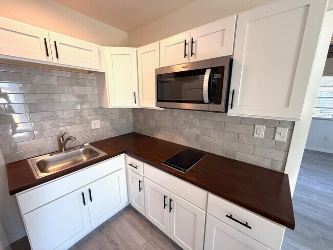 Foto del edificio - 3181 Hatton St