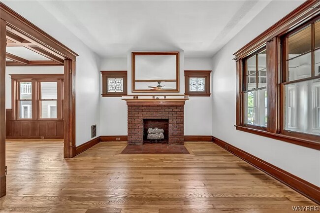 Foto del edificio - 66 Niagara Falls Blvd