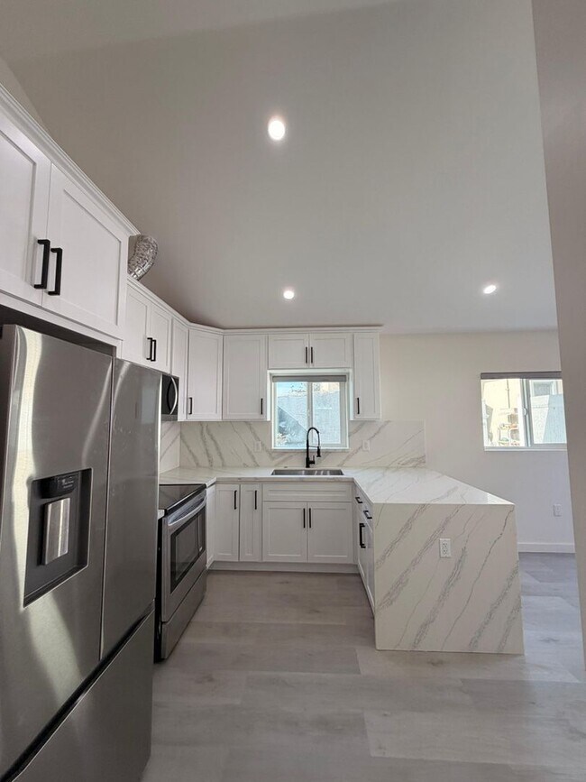 Foto del edificio - 720 Geneva St