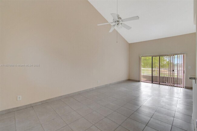 Foto del edificio - 3453 NW 44th St