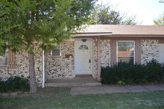 Building Photo - 3902 Hooper Dr