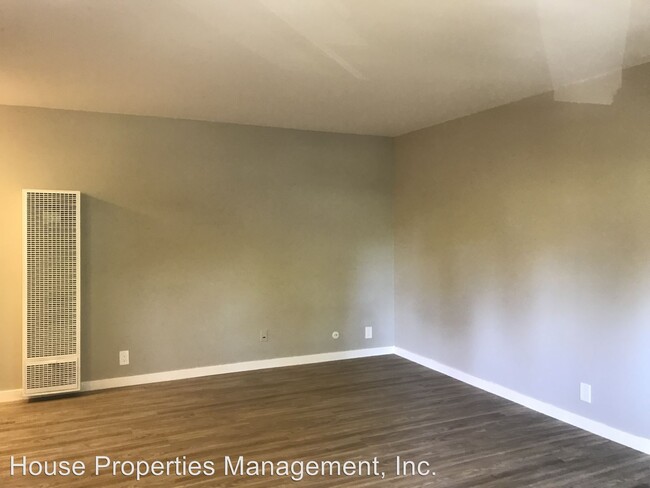 Building Photo - 11 S Knoll Rd