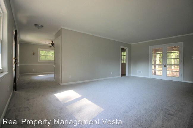 Building Photo - 4 br, 2 bath House - 2961 Crestline Drive