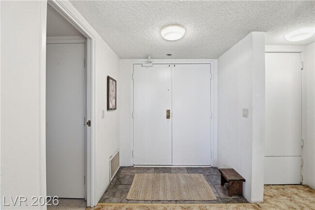 Foto del edificio - 205 E Harmon Ave