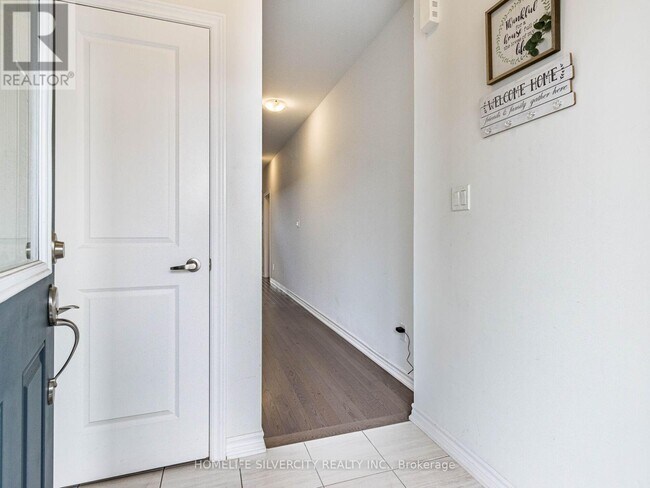 Building Photo - 14 Savino Dr
