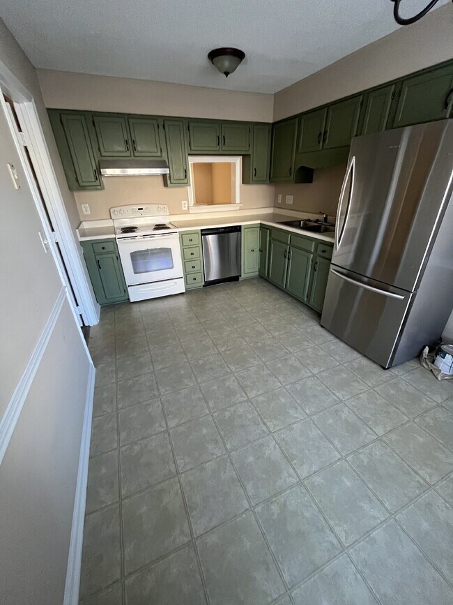 Foto del edificio - 917 Shelby Dr