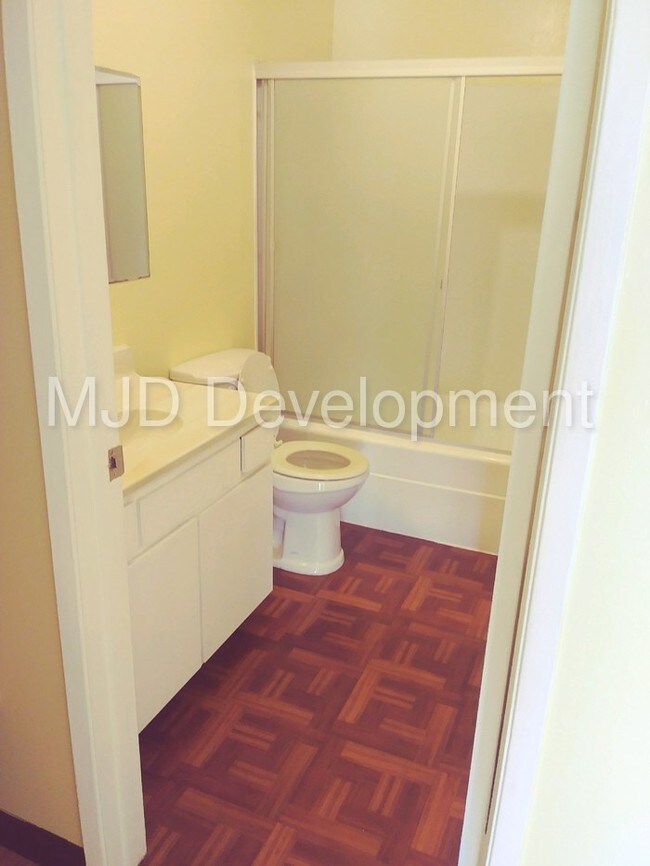 Building Photo - 7301 Florin Woods Dr