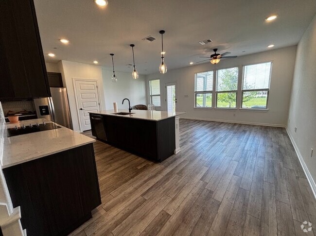 Building Photo - 2725 Woodall Dr