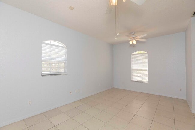 Foto del edificio - 4753 Marine Pkwy